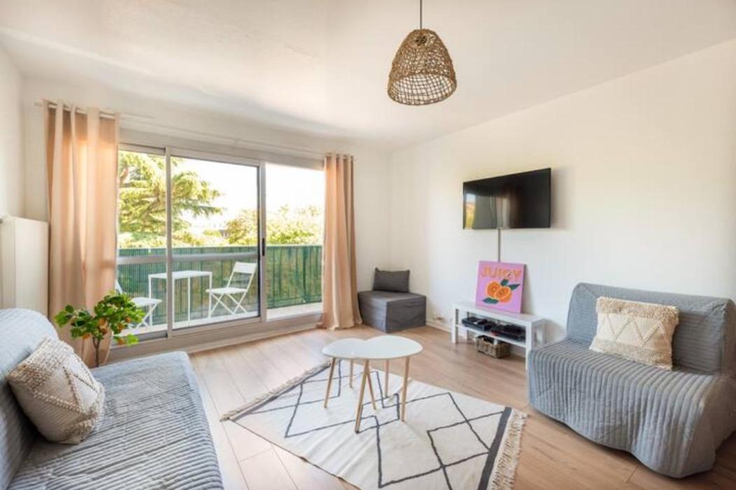 Grand Studio Pro Calme Proche Centre Commodites Talence Exterior photo
